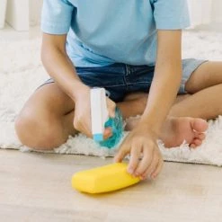 Melissa & Doug Melissa & Doug Deluxe Sparkle & Shine Cleaning Play Set (11pc) -Melissa & Doug Sales 2022 unnamed file 1200