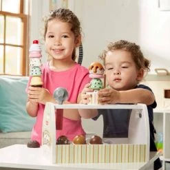 Melissa & Doug Melissa & Doug Scoop & Serve Ice Cream Counter -Melissa & Doug Sales 2022 unnamed file 1669