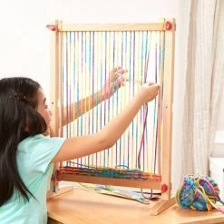 Melissa & Doug Melissa & Doug Wooden Multi-Craft Weaving Loom: Extra-Large Frame (22.75 x 16.5 inches) -Melissa & Doug Sales 2022 unnamed file 841